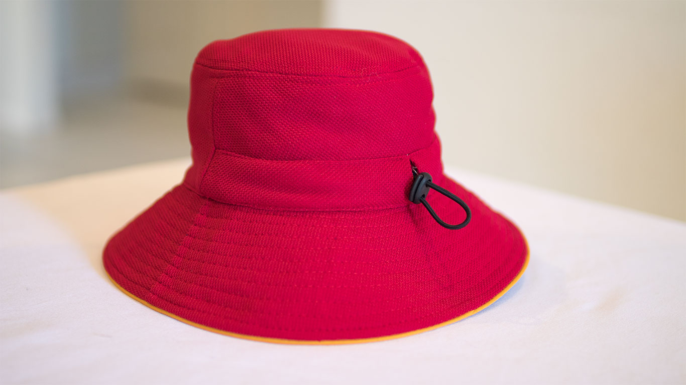 Inside-out Back: Bucket Hat (Reversible & Adjustable)